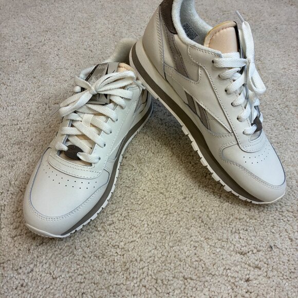 NWOT, Reebok White Brown Women's Sneaker Size 7 - Picture 2 of 14
